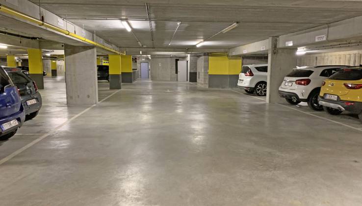100% secure indoor parking - 2 PARK. - automated access